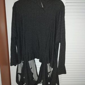 WOMEN'S SIZE OS "KEDEM SASSON" RARE GRAY DESIGNER CIRCLE LINK TOP